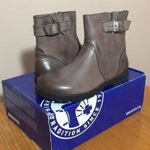 New In Box! ⚡️ Birkenstock Stowe Boots Size 36